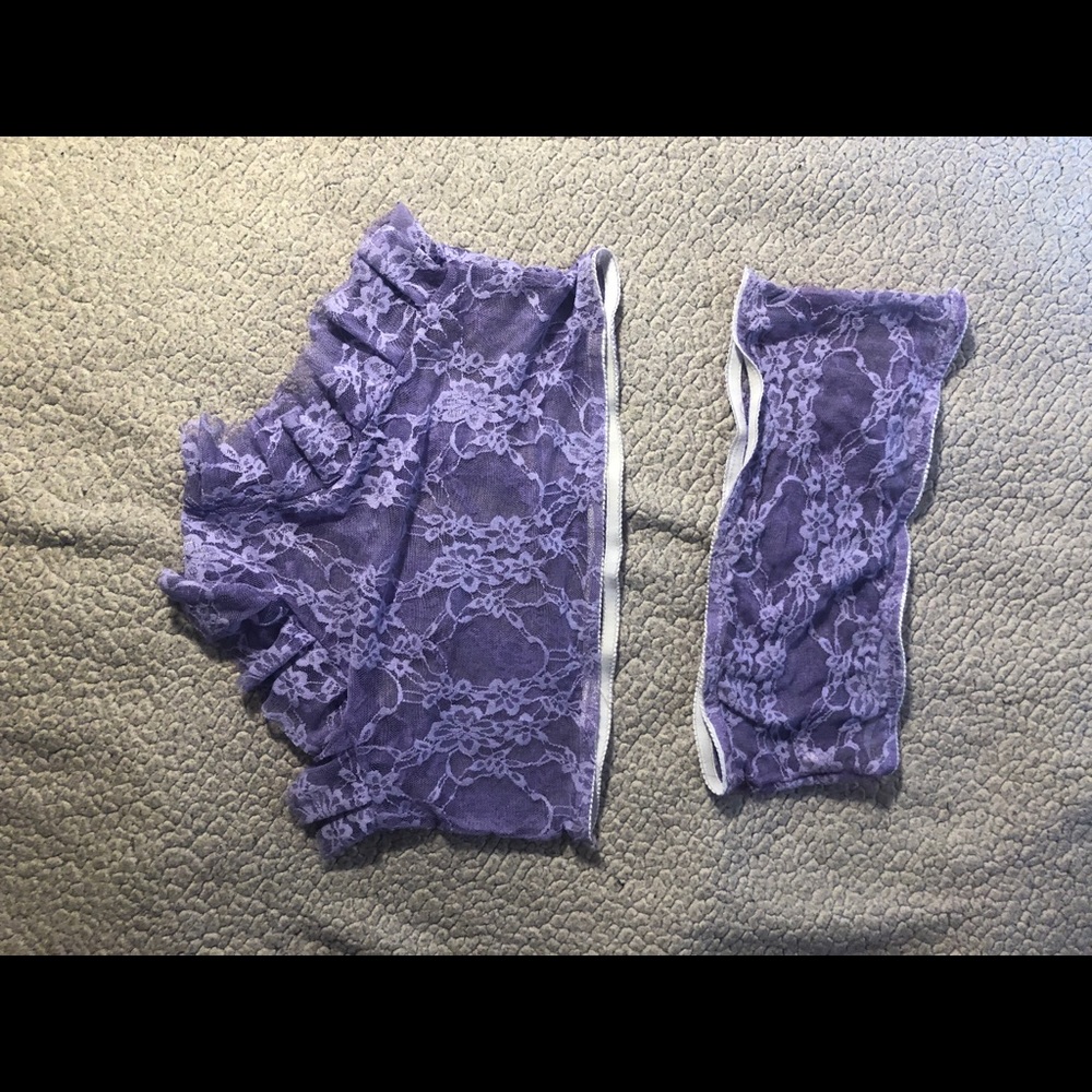 Lingerie Set - Picture 2 of 2